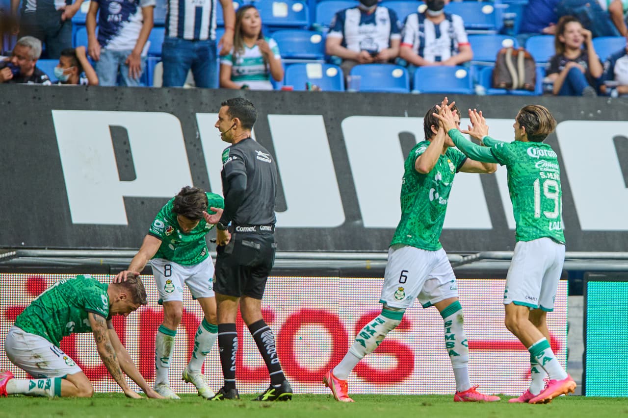 Con un pésimo segundo tiempo de Monterrey y un gol agónico los laguneros ya están en la Semifinal.