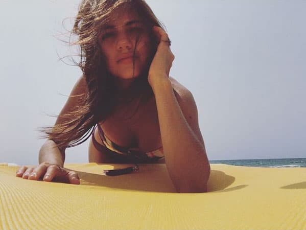 <b><a href="http://www.univision.com/temas/ela-velden">Ela Velden</a></b> no necesita maquillaje para resaltar su belleza, la juventud hace todo el trabajo.