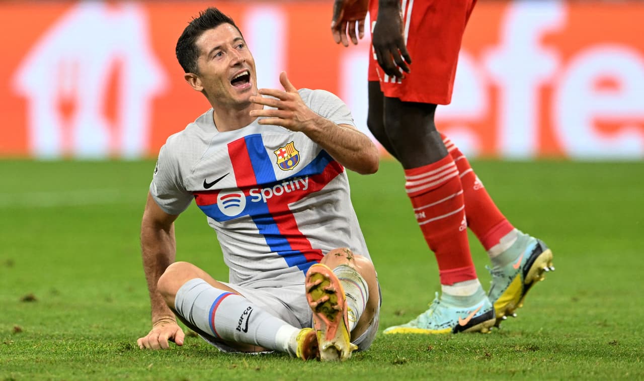 Bayern venció al Barcelona con los goles de Lucas Hernández y Leroy Sané, en el regreso de Robert Lewandowski a la Allianz Arena.