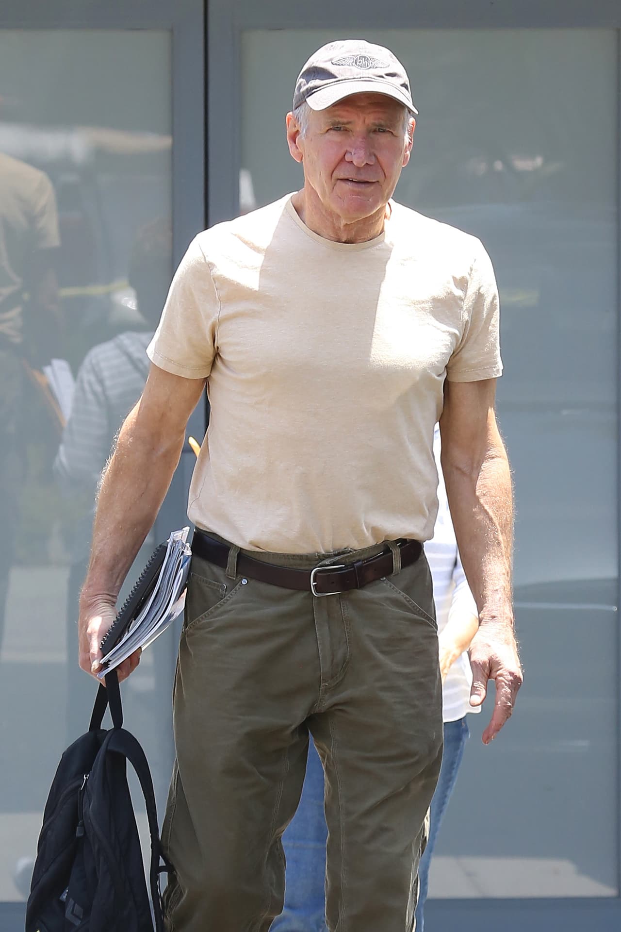 Con un ánimo y espíritu dignos de admirar.