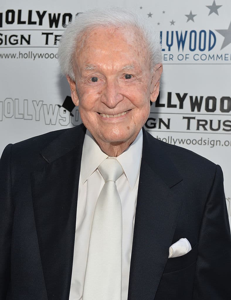 Bob Barker (actor y presentador) – El 12 de diciembre cumple 98 años.
<br>