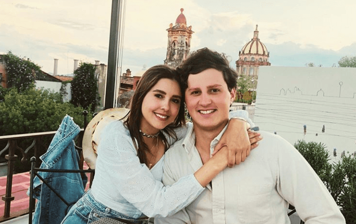 La joven actriz tiene un hermano, su nombre es Eduardo y aunque no comparte muchos detalles de él, son grandes amigos y cómplices.
<br>