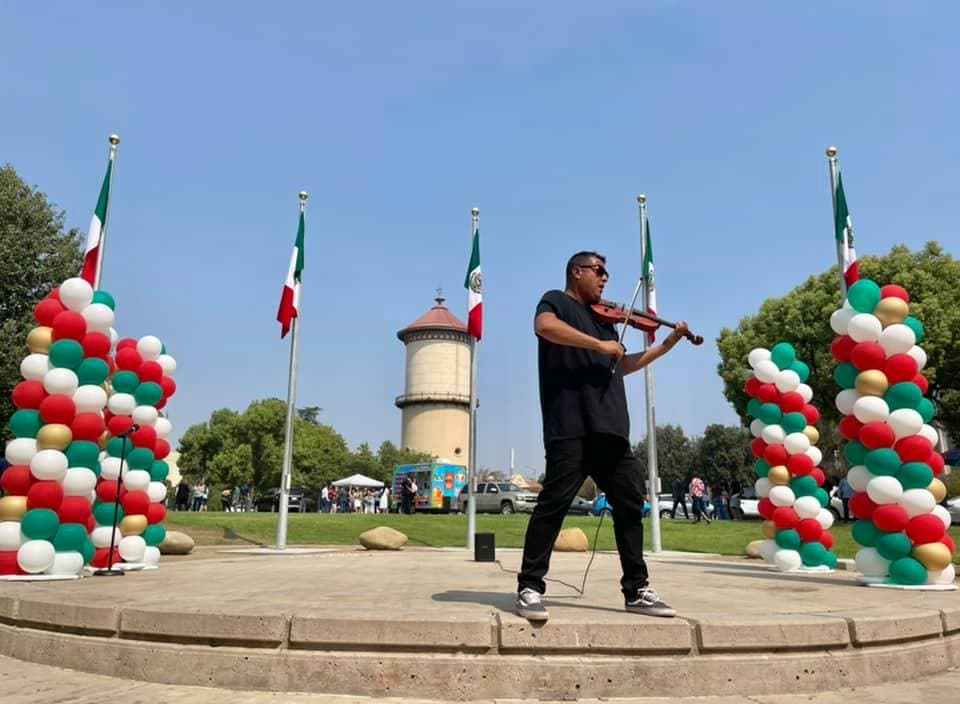 Con el objetivo de preservar las tradiciones y la cultura mexicana, autoridades locales en conjunto con líderes comunitarios mexicanos celebraron 
<i>como si estuvieran </i>en México.