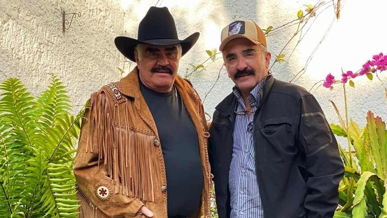 Vicente Fernández Jr. se molesta por las "falsas noticias" sobre la salud de su padre 