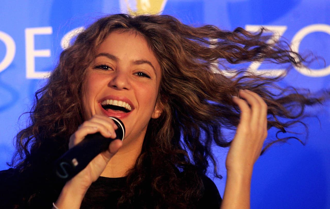 Ella lo fue aclarando poco a poco.