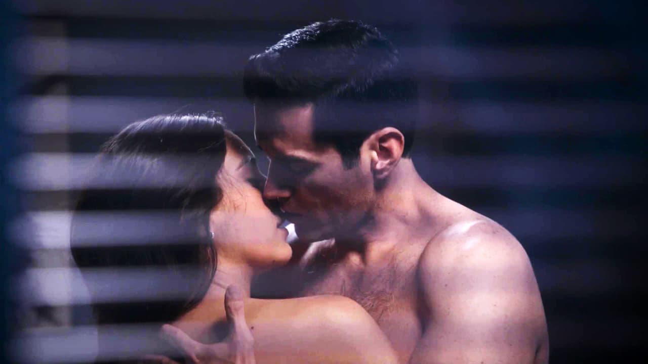 Tras darle una nueva oportunidad a su amor, Alejandra y Ricardo se entregaron a sus deseos y encendieron la llama de su pasión. Más tarde, Alejandra no pudo ocultar más sus sentimientos y le aclaró a Carlos que ya no lo amaba, pues su corazón le pertenecía a Ricardo.