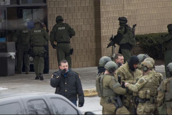 Esto es poco más de una hora después de que el centro comercial abriera sus puertas.