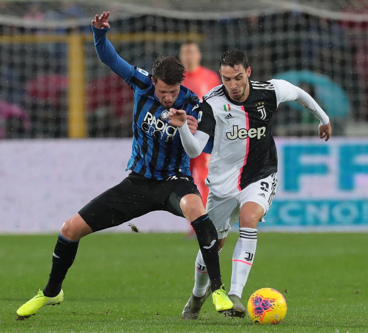 Gosens (56’) adelantó a los de casa, pero Higuaín (74’, 82’) anotó en dos ocasiones para darle vuelta al partido y Dybala (92’) anotó el 3-1 final.