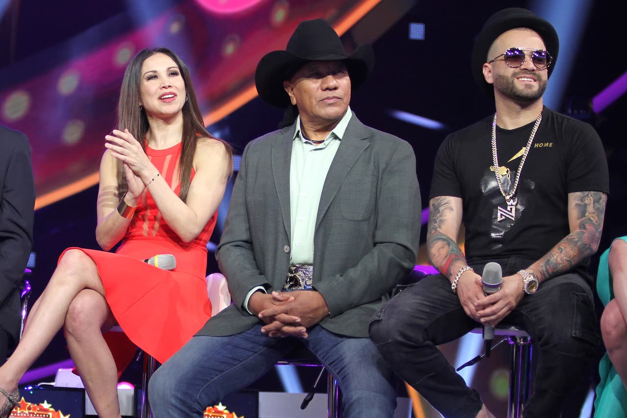 "Tenemos que salir y encomendarnos a Dios, nosotros salimos de casa y no sabemos si vamos a regresar, dejamos familia, nuestro trabajo de todos los compañeros músicos es duro, no es de a gratis", aseveró.