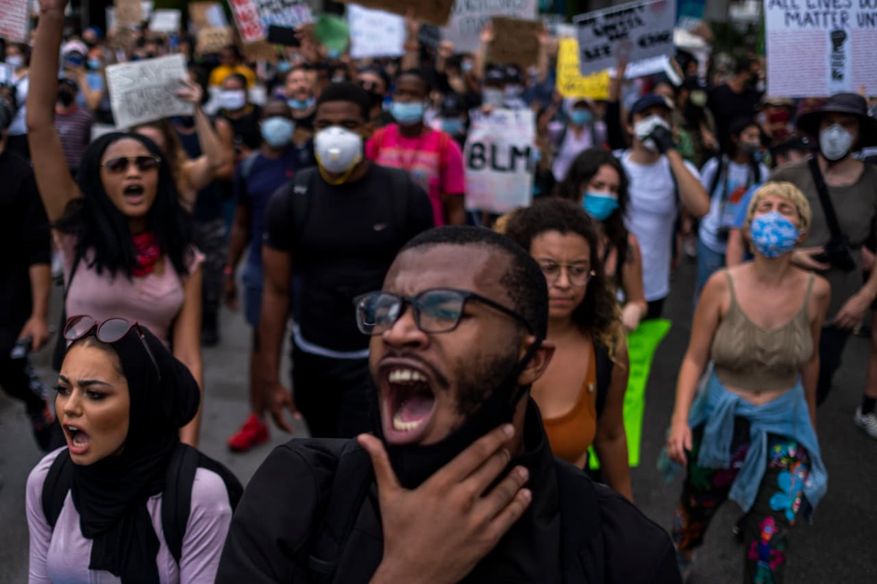 Las protestas pueden precipitar una segunda ola de contagios de coronavirus en Miami, según dijo la epidemióloga Dalila Garcés.
<br>