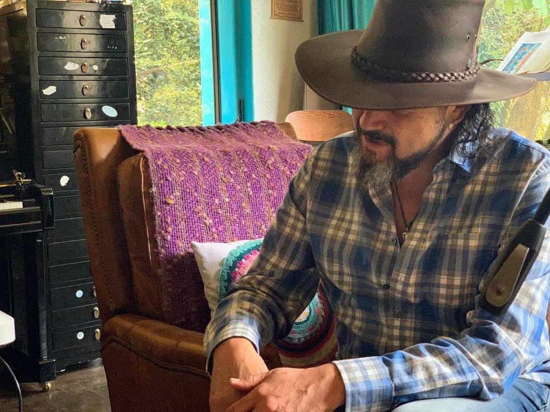 "Yo creo que ahí debo quedarme con dos hijos. Sí, mi pareja (actual) tiene dos hijos, y creo que con eso estamos súper armados para que las fiestas de Navidad sean abundantes", puntualizó el cantante.