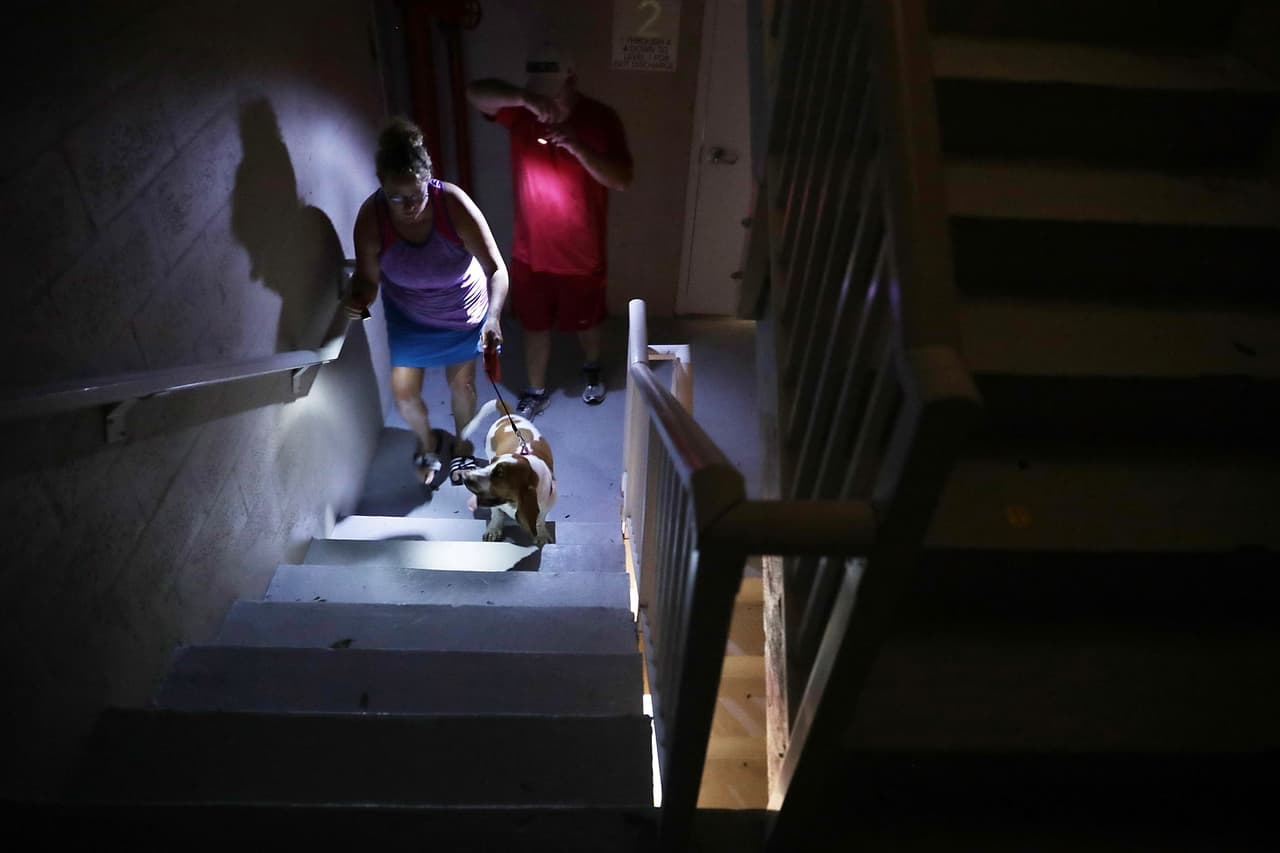 La red eléctrica de Florida se recupera, pero necesitará una reestructuración general
