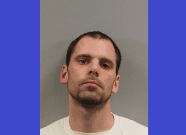 Christopher Dane Allred de 34 años, tiene una orden civil de arresto por incumplimiento de manutención a menores desde March 7, 2019. Allred tiene un atraso en el pago por $9,754.03.