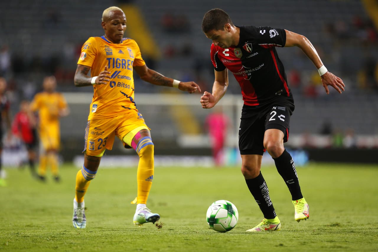 Atlas hizo valer su condición de local en el Estadio Jalisco y lleva ventaja para la vuelta de la Semifinal ante Tigres en el Universitario.