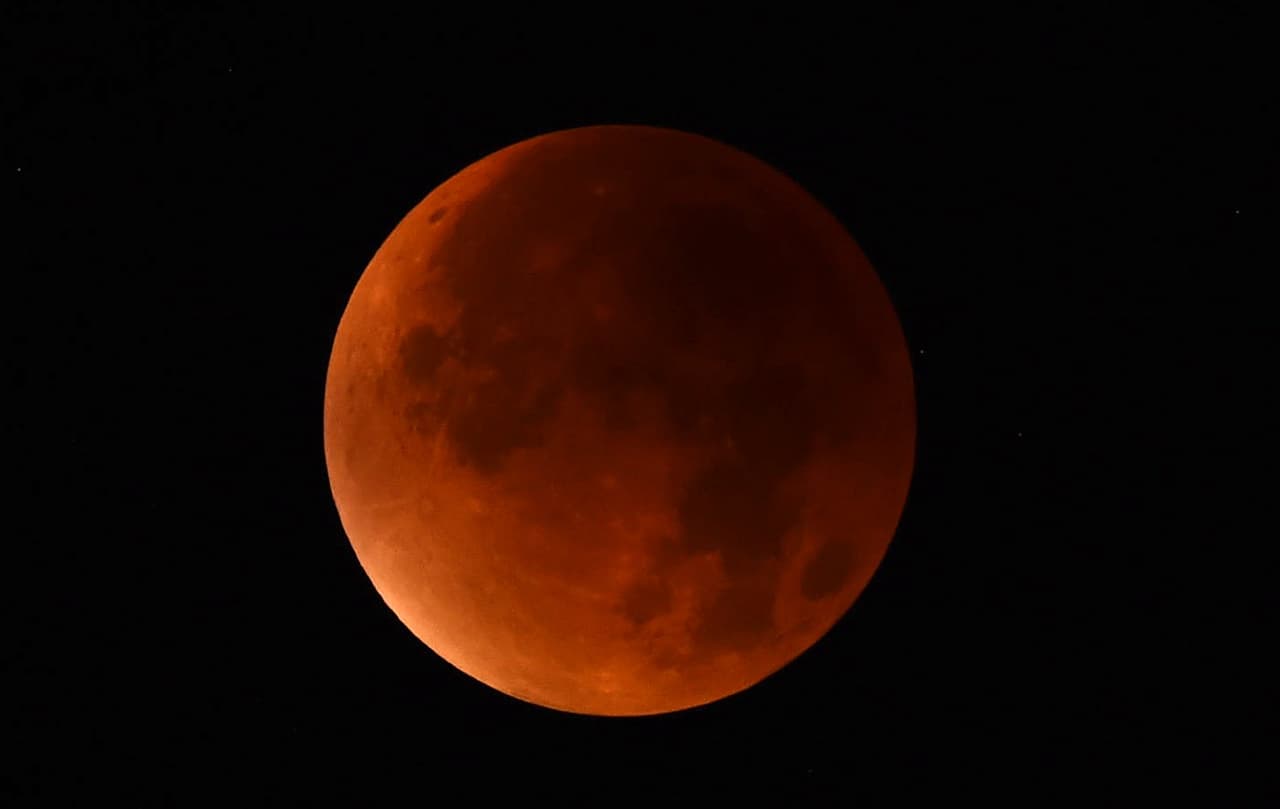 Eclipse, superluna y luna 'de sangre': cómo, dónde y cuándo ver este triple fenómeno 