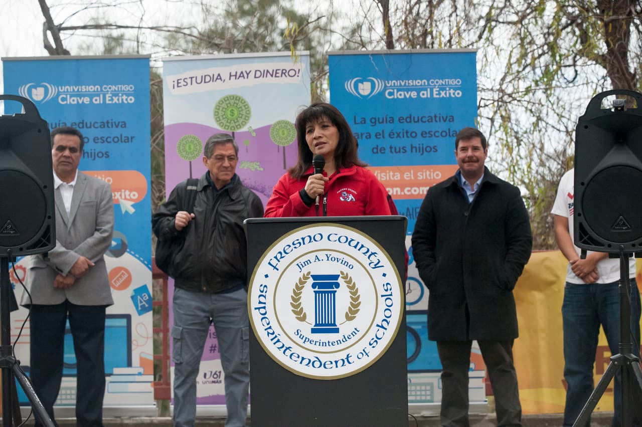 Ocho colegios y universidades ayudaron a estudiantes y sus familias llenar las solicitudes de FAFSA.