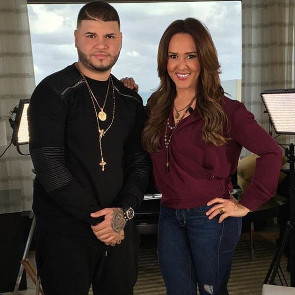 <a href="https://www.univision.com/shows/el-gordo-y-la-flaca/robo-drogas-muerte-farruko-tuvo-que-superar-mucho-dolor-para-poder-alcanzar-sus-suenos-video">La entrevista que le hizo a Farruko</a> dio mucho de qué hablar en 2016, pues el cantante de música urbana confesó con lágrimas en los ojos que a los 16 años vendía cocaína y robaba motocicletas en Puerto Rico.