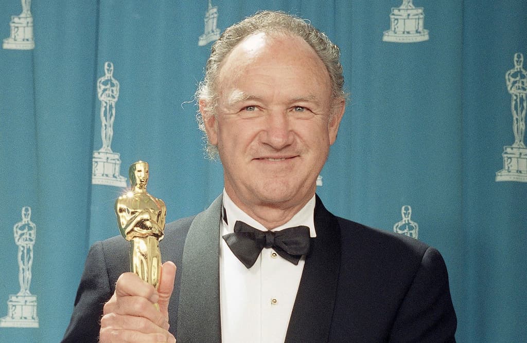 El actor Gene Hackman, ganador del premio a Mejor Actor de Reparto en los premios Oscar en marzo de 1993. (Foto AP, Archivo)