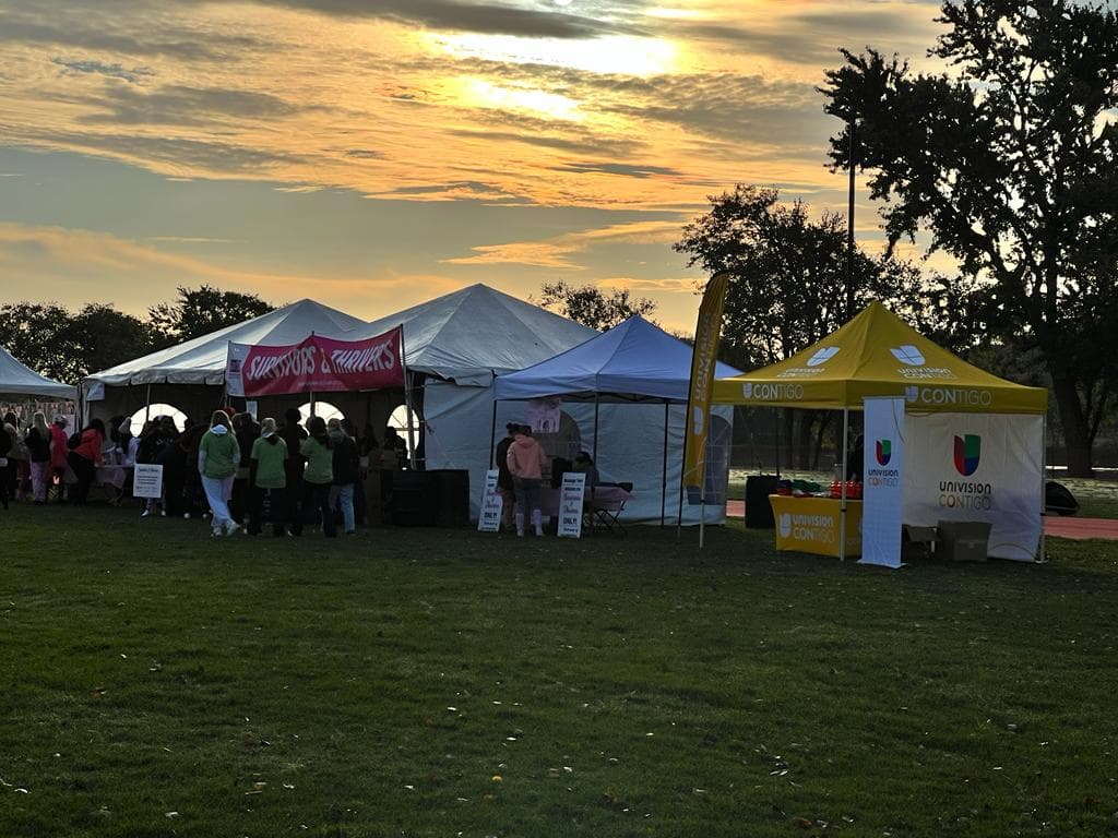Más de 8,000 participantes se reunieron en la caminata Making Strides Against Breast Cancer® de la Sociedad Estadounidense del Cáncer en el área metropolitana de Filadelfia y el sur de Nueva Jersey, uniéndose a las caminatas que se llevarán a cabo en más de 150 comunidades en todo el país. 
<br>