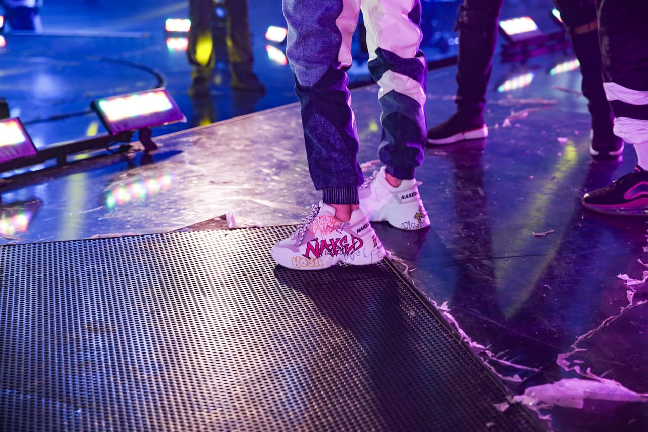 Entre los ensayos del musical y la conducción pudimos ver a la cantante urbana yendo de un lado al otro muy cómoda, con este calzado.