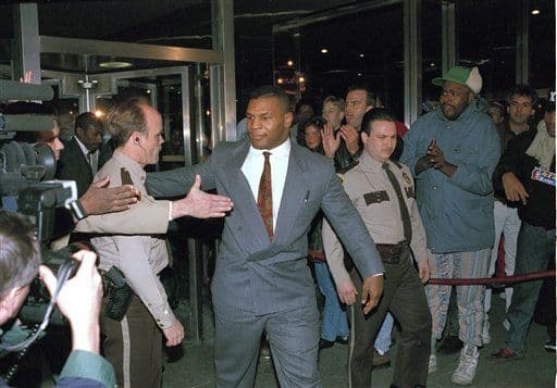Mike Tyson fue sentenciado a 6 años en prisión y 4 en libertad condicional tras la violación que cometió contra Dessire Washington en 1991.
