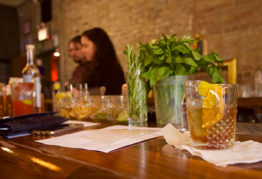 Osito's Tap en La Villita