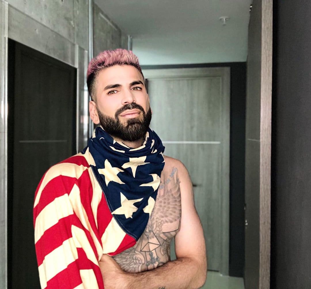 Fue así que mostró este estilo para el 4 de julio, con un tono de cabello poco usual.