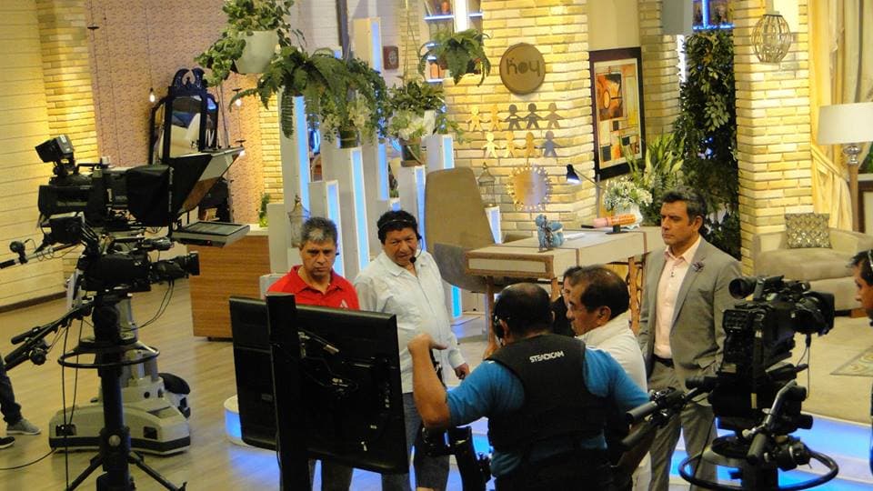 La mágia que crean antes de salir al aire. (10 de agosto)