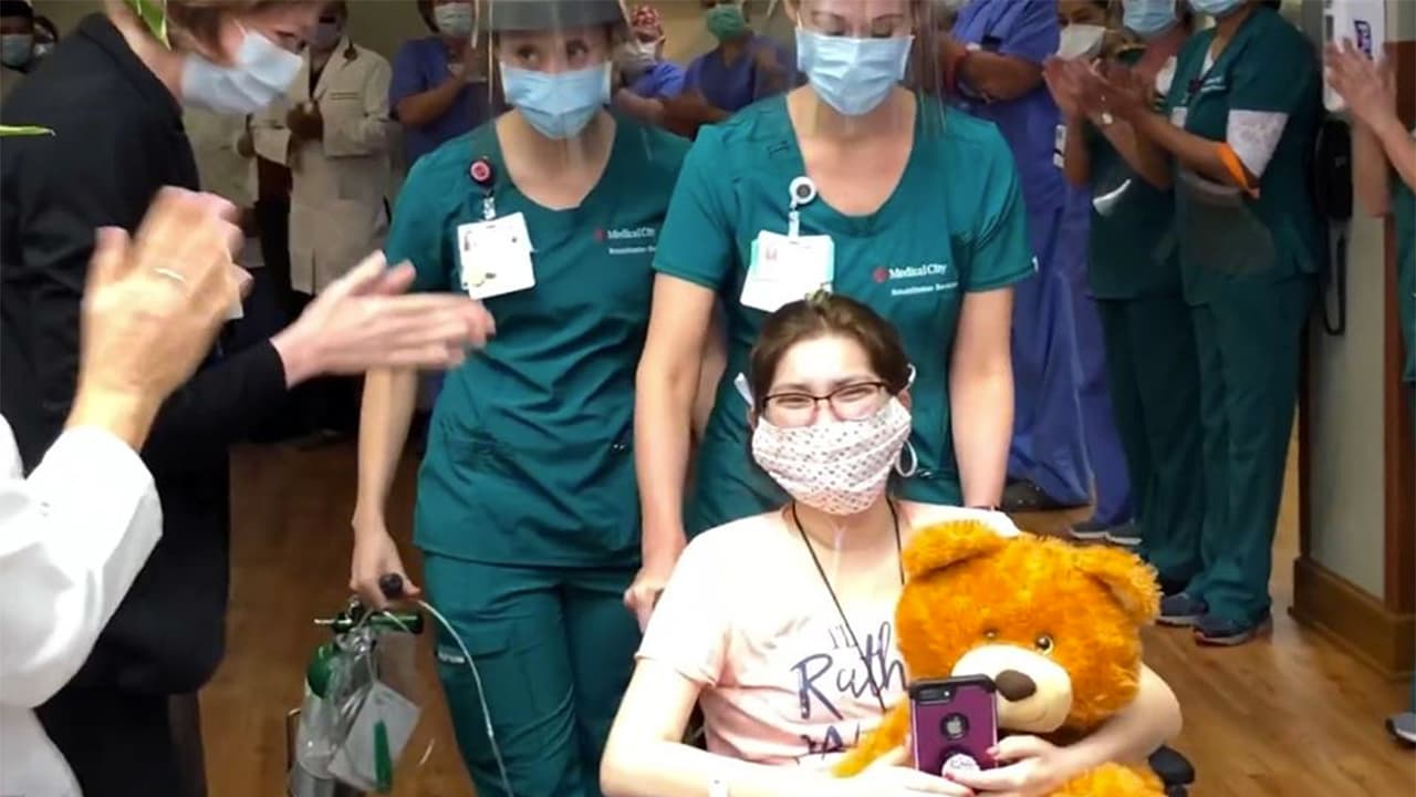 Hispana del norte de Texas vence al coronavirus tras 79 días en el hospital