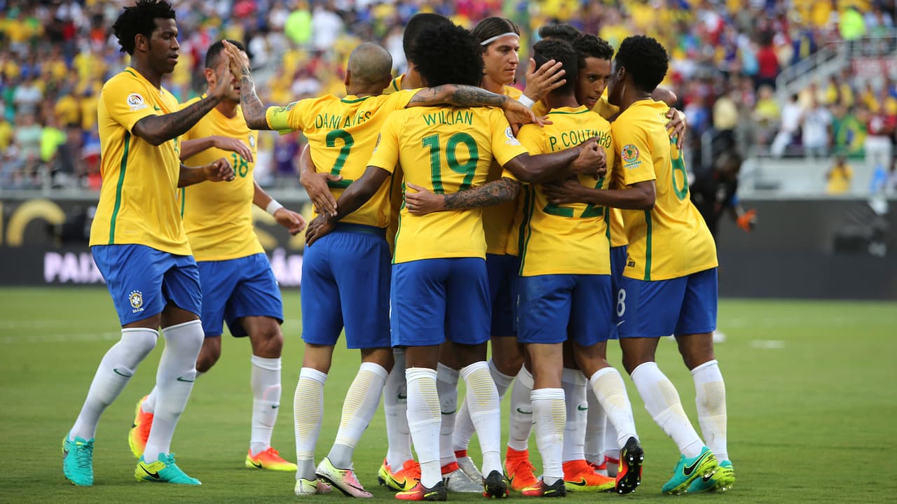 Brasil se destapa goleando 7-1 a Haití con 'hat-trick' de Coutinho 