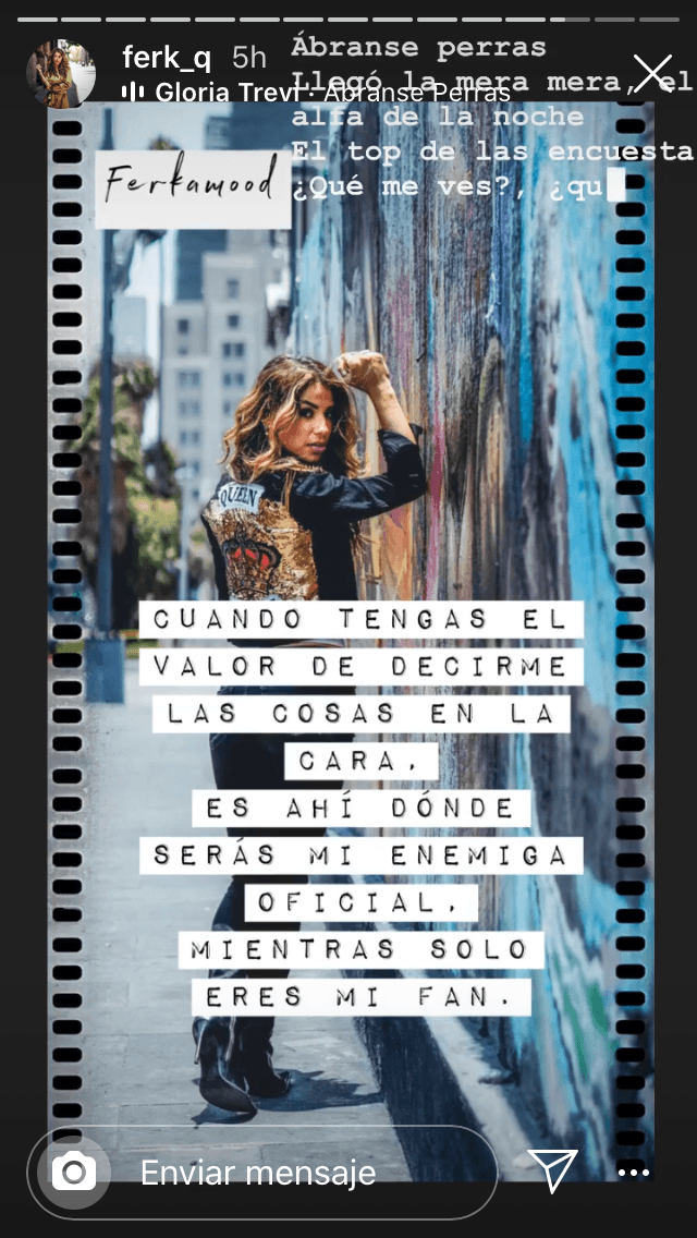 "Cuando tengas el valor de decirme en la cara es ahí en donde serás mi enemiga oficial. Mientras, 
<b>solo eres mi fan</b>", escribió la novia de Christian Estrada.
<br>