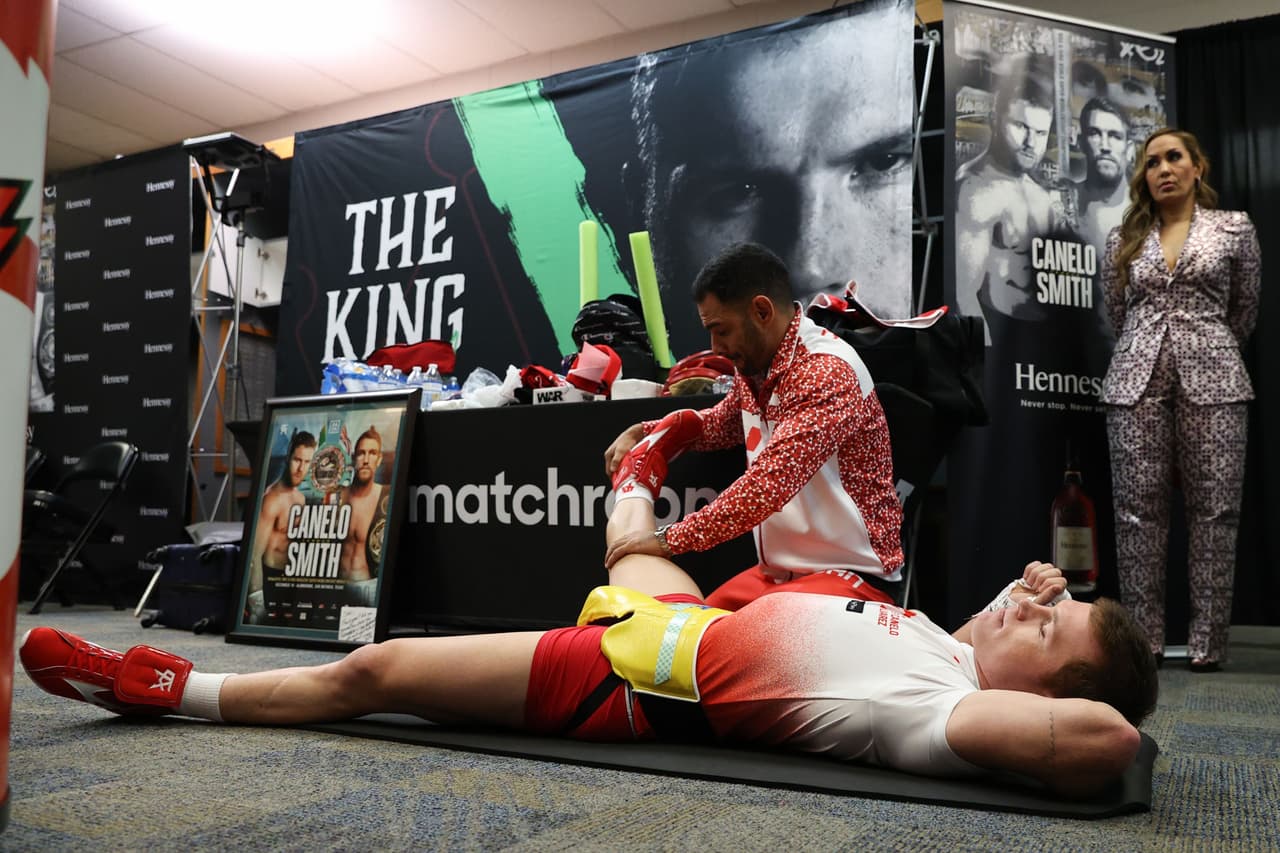 Así se preparaban previo al pleito por los cinturones del WBC y WBA en el Alamodome.