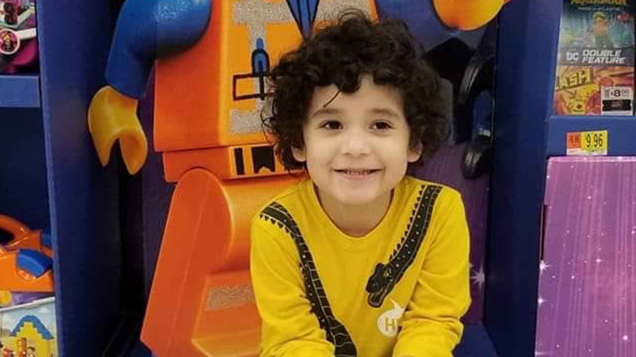 Rocio Mendoza - "Feliz día del niño a todos. 🤹♂️🤹♀️ En especial a mi hijo Liam Marino 🥰"