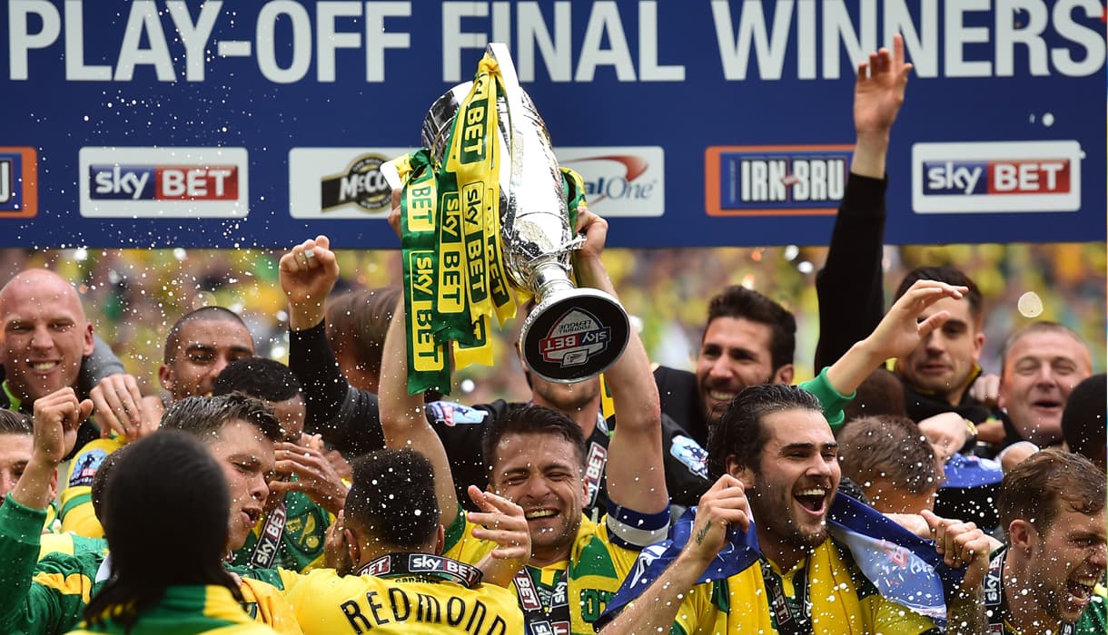 En Inglaterra también existen los Play-Offs, aunque no para coronar al campeón de la Premier League. Allí se utiliza para que un equipo ascienda desde las divisiones menores hasta la Premier.