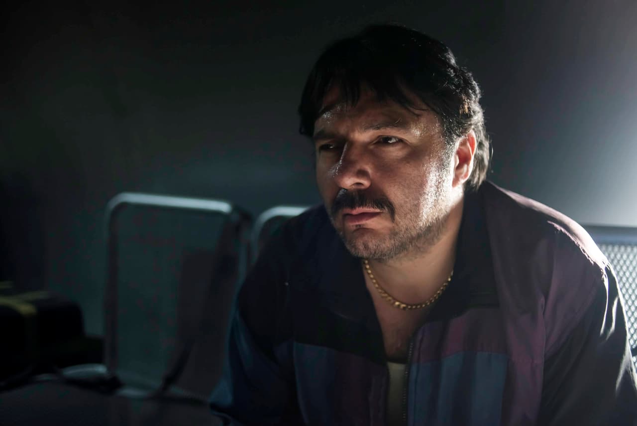 Amado ahora sólo tenía en la mira a los hermanos Avendaño, quienes habían decidido refugiarse en Los Ángeles, California, tras ser implicados en el asesinato del cardenal Posadas Ocampo.