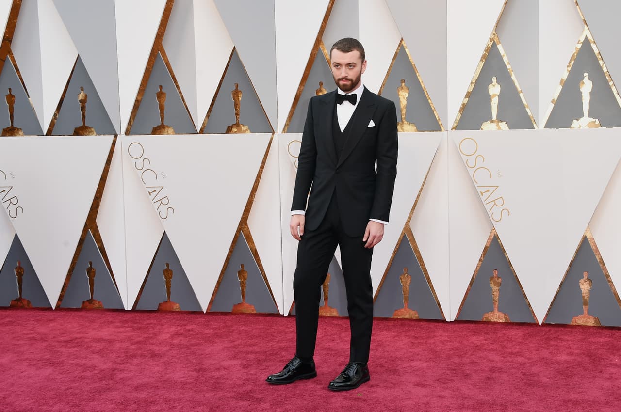 Sam Smith prometiendo su nuevo look.