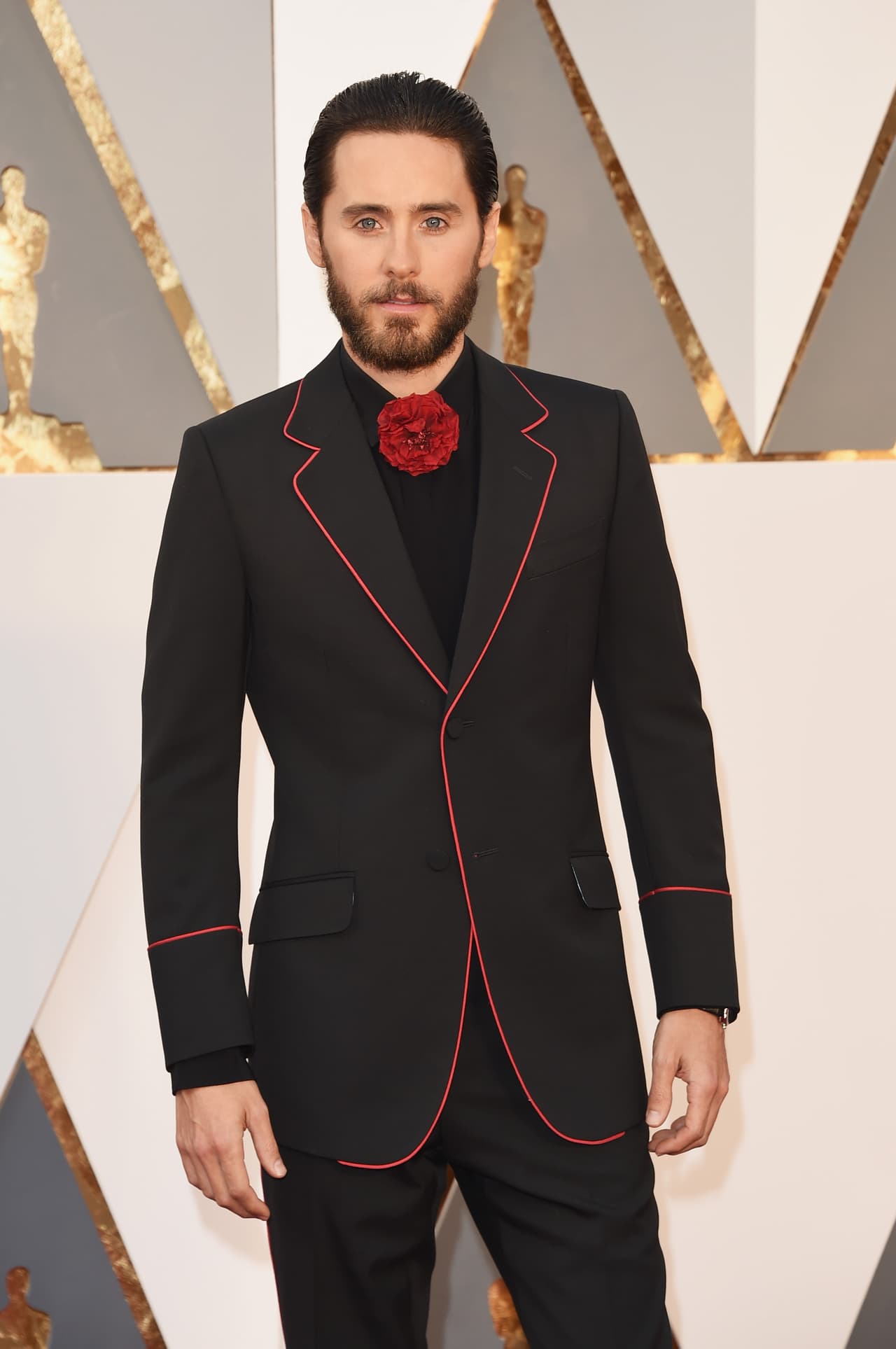 Jared Letto vestido de gala.