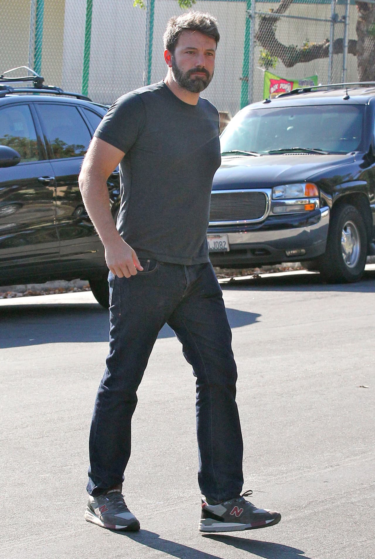 Ben estuvo visitando a Jennifer y sus hijos allá.