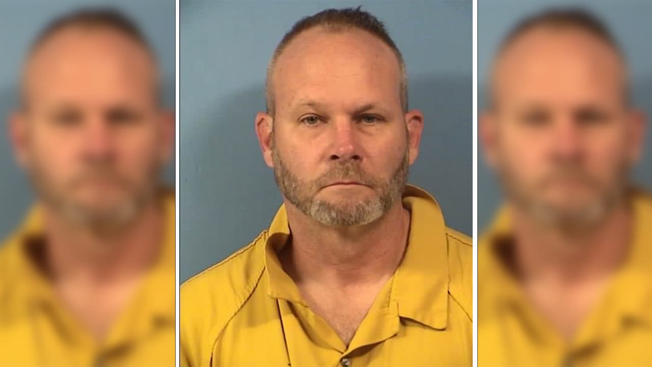 Arrestan a Erich Kroll, vicepresidente de organización pro niños, por posesión de pornografía infantil