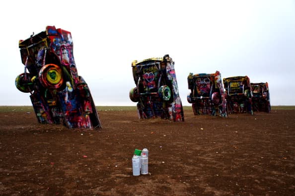 <b>¿Qué es y dónde queda el Cadillac Ranch? </b>
<br>
<br>Si la sospecha de los usuarios es cierta, la cantante debió haber tomado la foto en la ciudad de Amarillo, Texas, ubicada en lo que se conoce como el famoso "Panhandle" del estado y en la famosa Ruta 66.