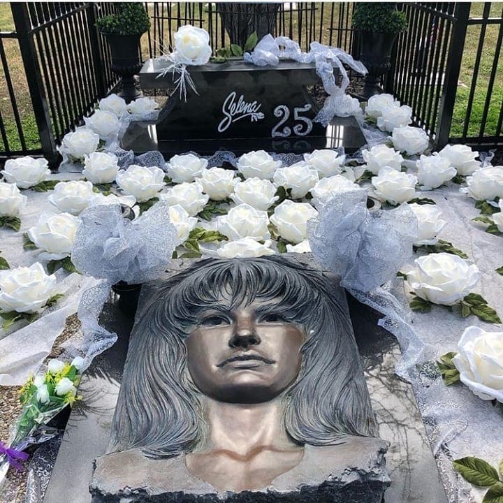 "Siempre respetaré profundamente lo que la familia Quintanilla ha hecho para preservar el nombre y la importancia de Selena en nuestra cultura", relató.