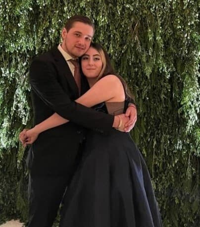 Aunque la única hija de Victoria Ruffo se ha mantenido fuera de los reflectores y prefiere llevar su vida personal en privado, su novio se ha encargado de contarle al mundo que están muy enamorados.