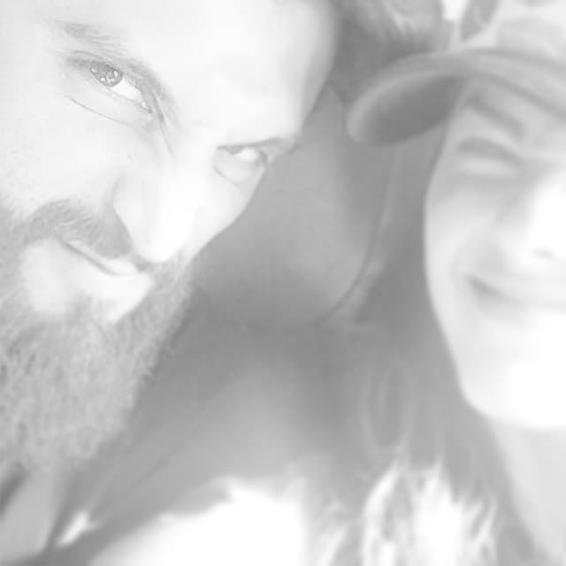 ¿Será que esta parejita complementa su amor con un bebé?