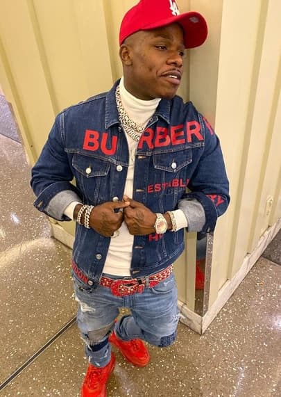 La supuesta víctima, que 
<b><a href="https://www.tmz.com/2020/01/04/dababy-victim-promoter-lawsuit-lawyers-assault-arrest-injuries/" target="_blank">TMZ</a></b> confirmó es un promotor de conciertos, aseguró que varios abogados se han acercado a él para ofrecerle sus servicios.