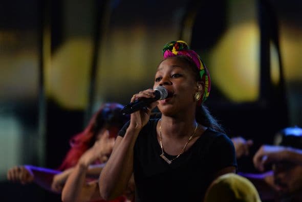 La vocalista de ChocQuibTown hizo suyo el escenario con su potente voz.