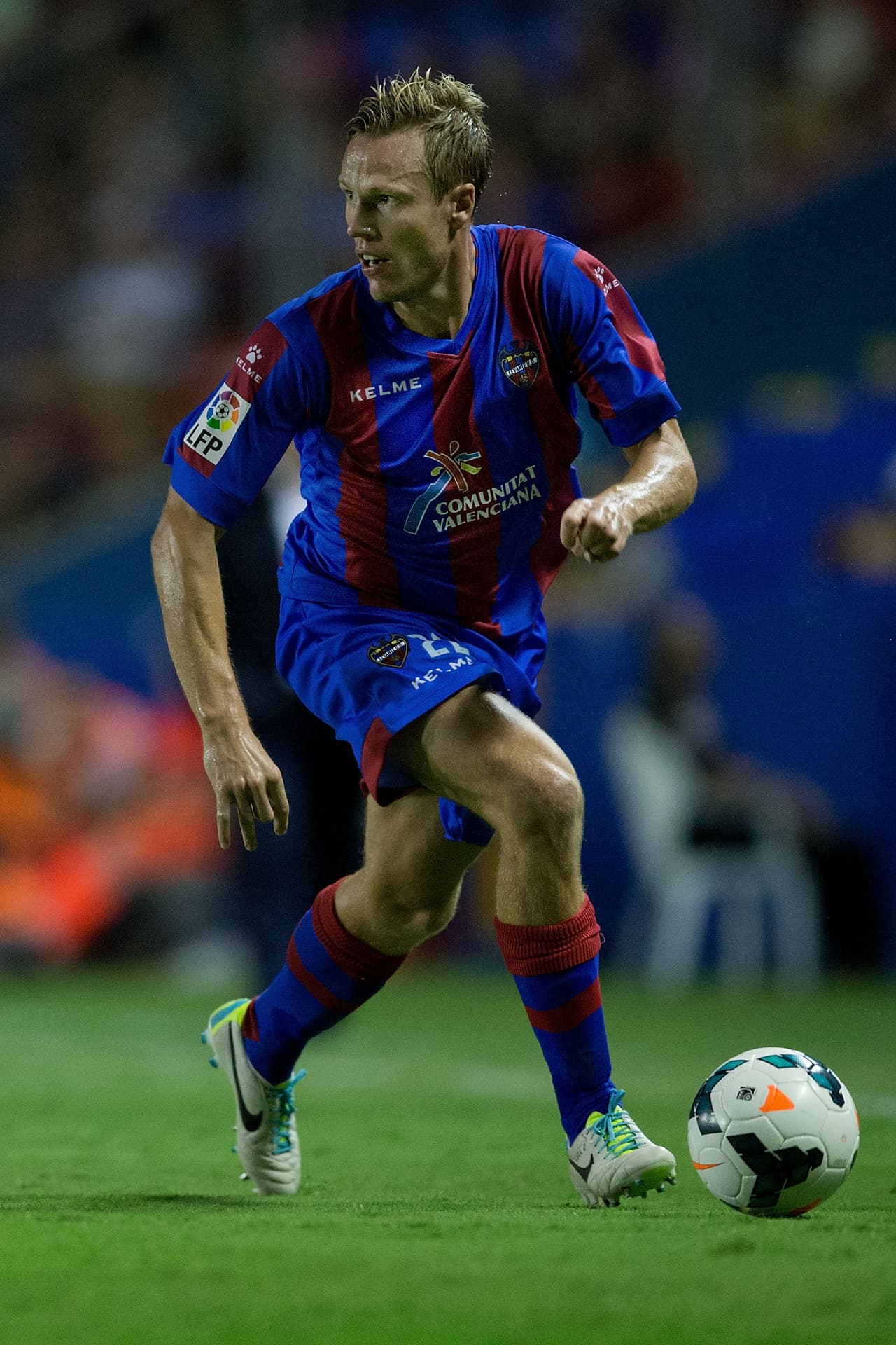 Lell, defensa alemán, estaba separado de su esposa Daniela, de quien se rumoró que el hijo que tenía era de Michael Ballack.