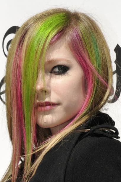 Para la intérprete de 'Complicated' este es su segundo divorcio. De 2006 a 2009 estuvo casada con Deryck Whibley, integrante de la banda Sum 41.