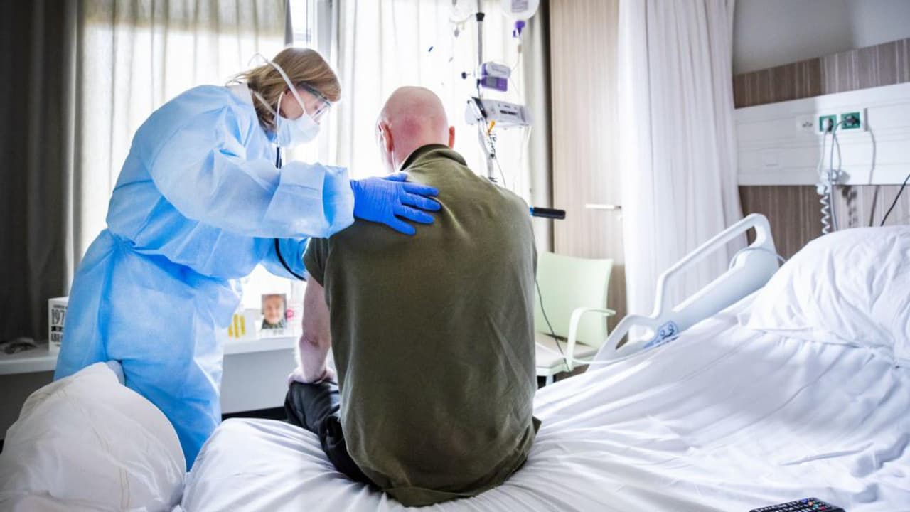 Estudio: mayoría de hombres con cáncer de próstata no necesariamente deben operarse