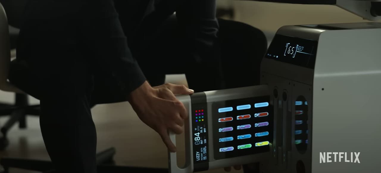 La película presenta una serie de drogas que pretender controlar las emociones de las personas.