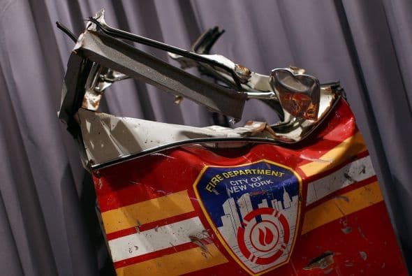 En las labores de desescombro de las Torres Gemelas los agentes federales hallaron todo tipo de documentos que sobrevivieron al desastre.